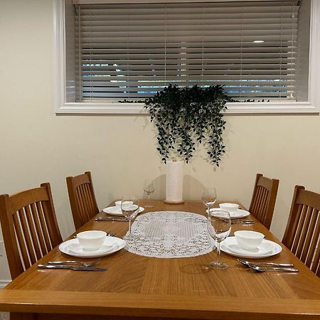 A Private Suite In Port Moody Ngoại thất bức ảnh